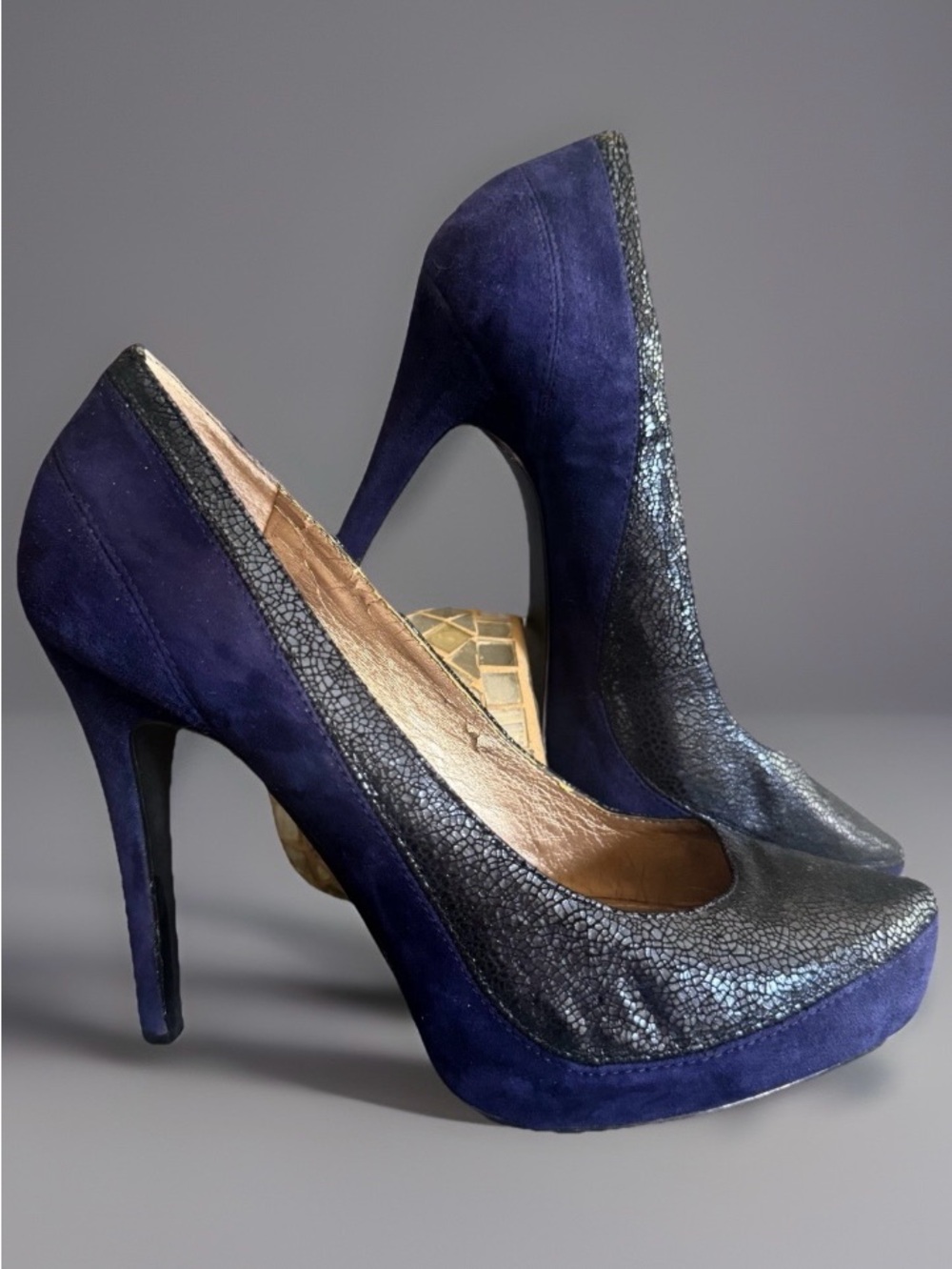 BCBG Paris Y2K Platform Pumps 9B Navy Suede Metallic Stiletto Party Heels